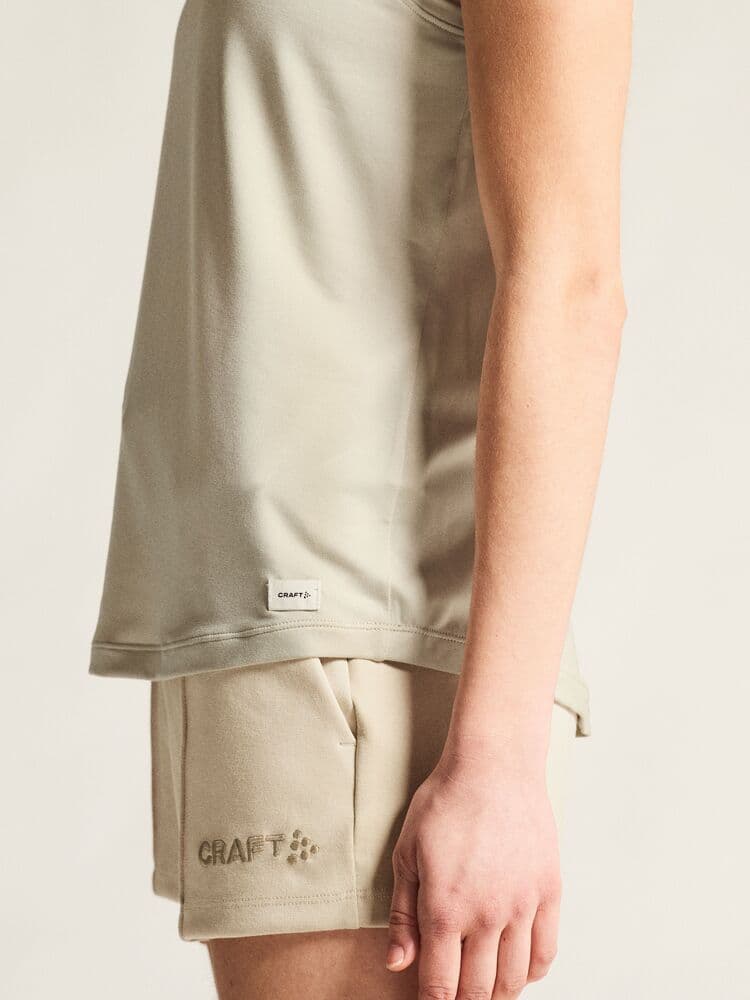 Collective Singlet W