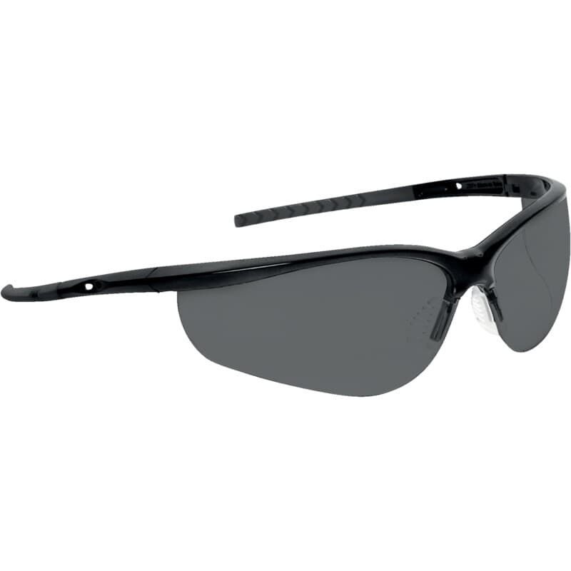 Gafas de protección ahumadas con un diseño elegante y deportivo